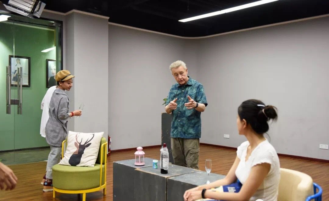 Paul Wagar directing two actors in a workshop